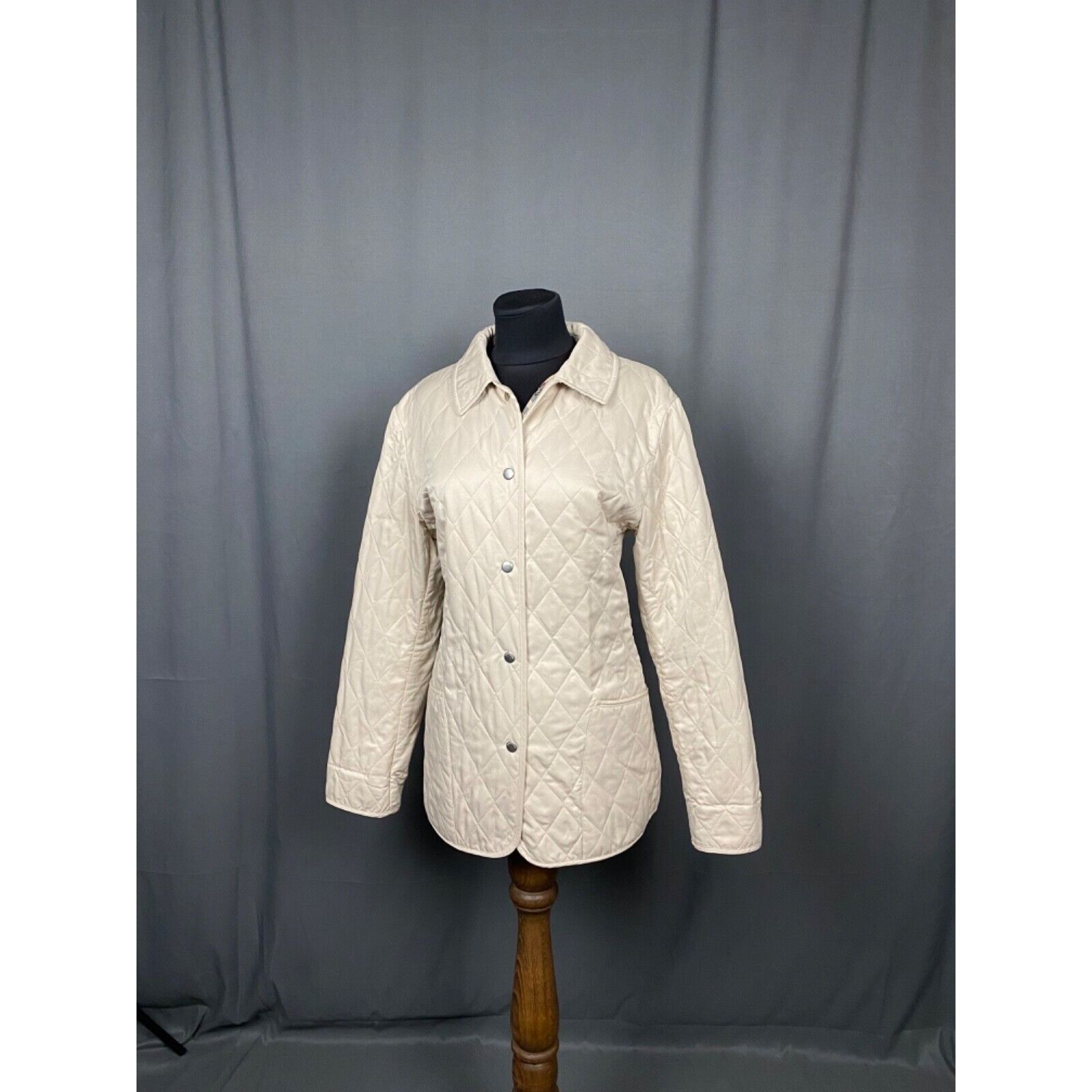 Burberry Burberry Nova Check Lining Women's Beige Quilted Jacket Size Size S / US 4 / IT 40 - 6 Thumbnail