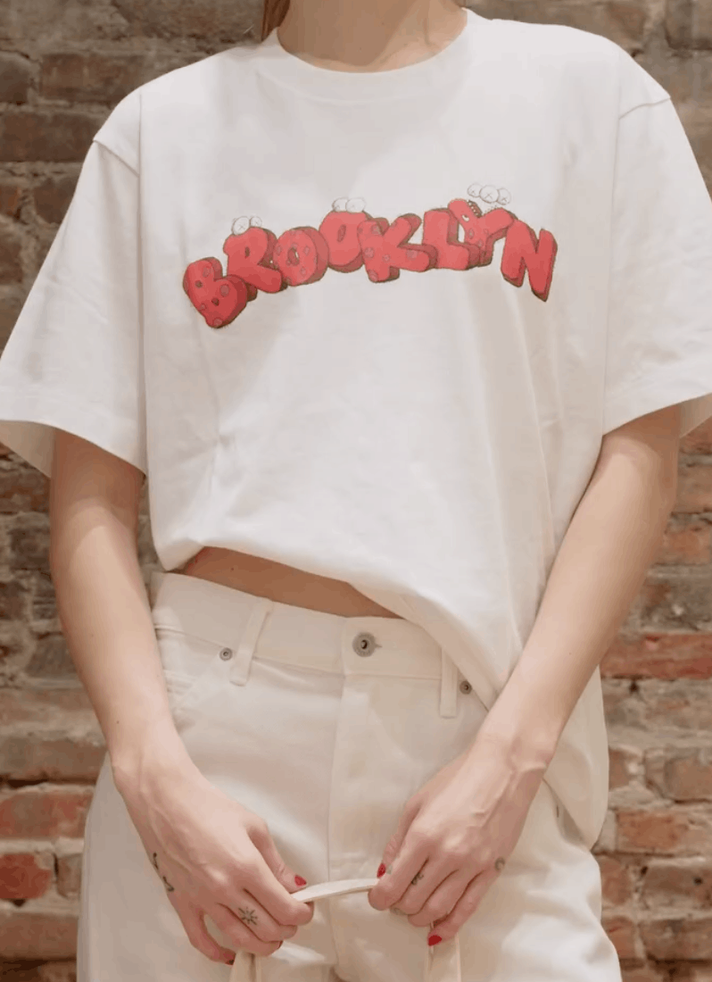 Kaws × Uniqlo KAWS X UTme X Uniqlo Brooklyn Tee Size US S / EU 44-46 / 1 - 6 Thumbnail
