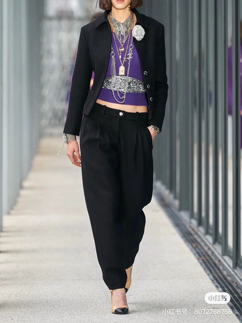 Chanel Chanel 22A black diamond-buttoned wool trousers 2505-Nextar Size 25" / US 0 / IT 36 - 8 Thumbnail