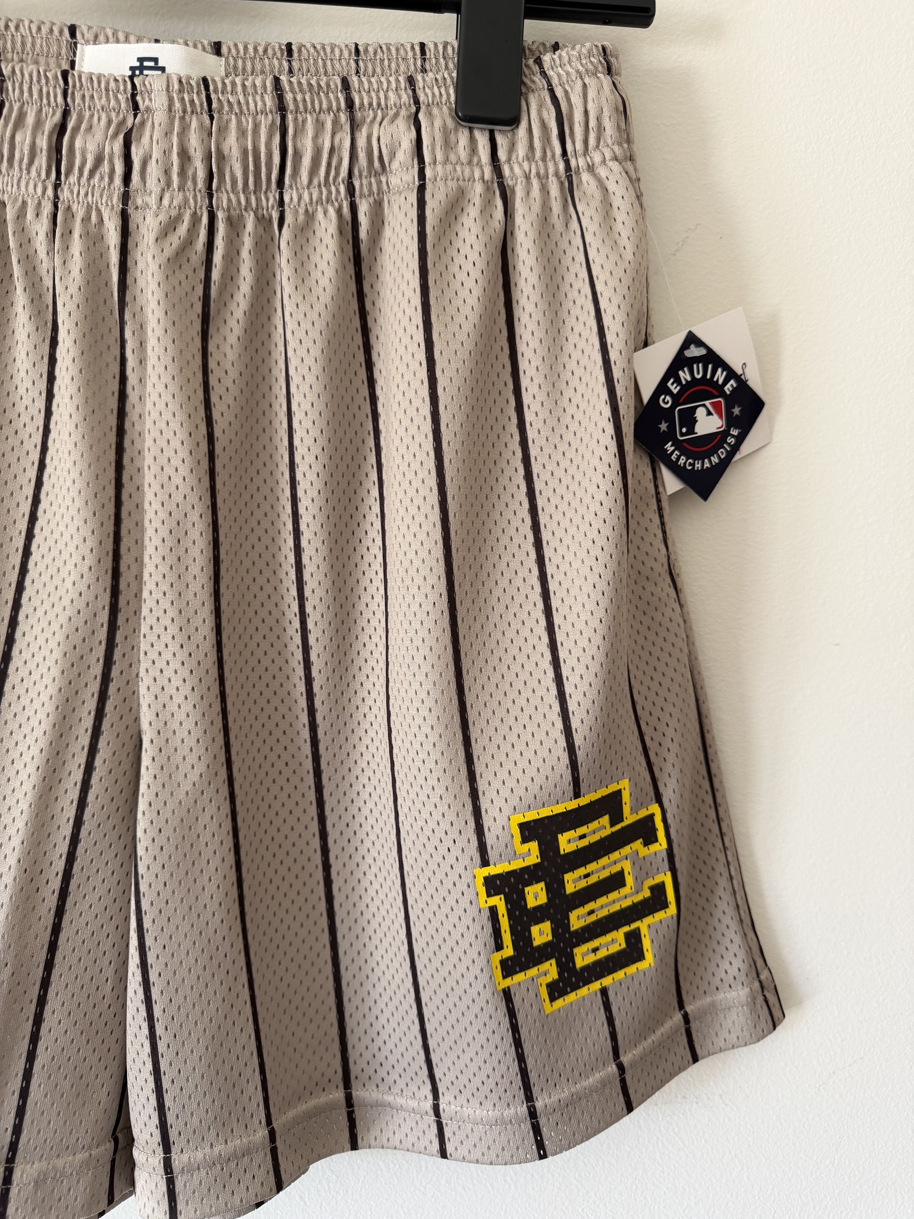 Eric Emanuel × MLB Eric Emanuel EE Basic San Diego Padres Shorts in Tan Size US 34 / EU 50 - 3 Thumbnail