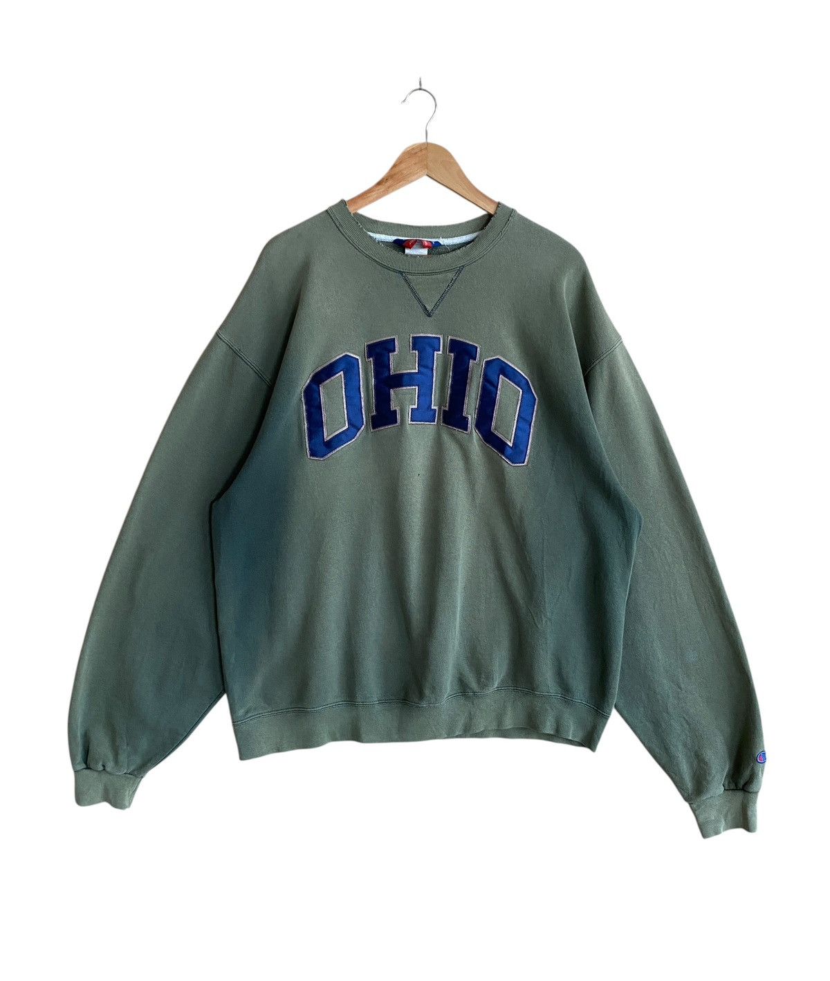 Champion Rare Vintage Champion Ohio Distressed Baggy Sweatshirt 1990s Size US XL / EU 56 / 4 - 1 Thumbnail