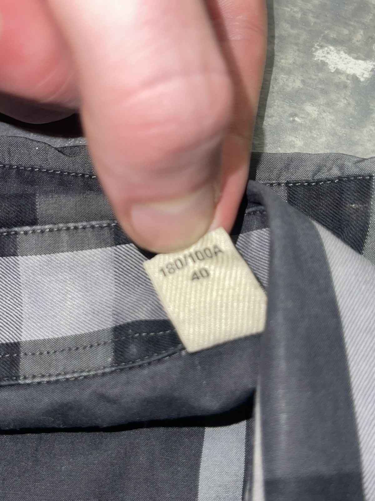 Burberry Men’s Vintage Burberry button-up Size US M / EU 48-50 / 2 - 6 Thumbnail