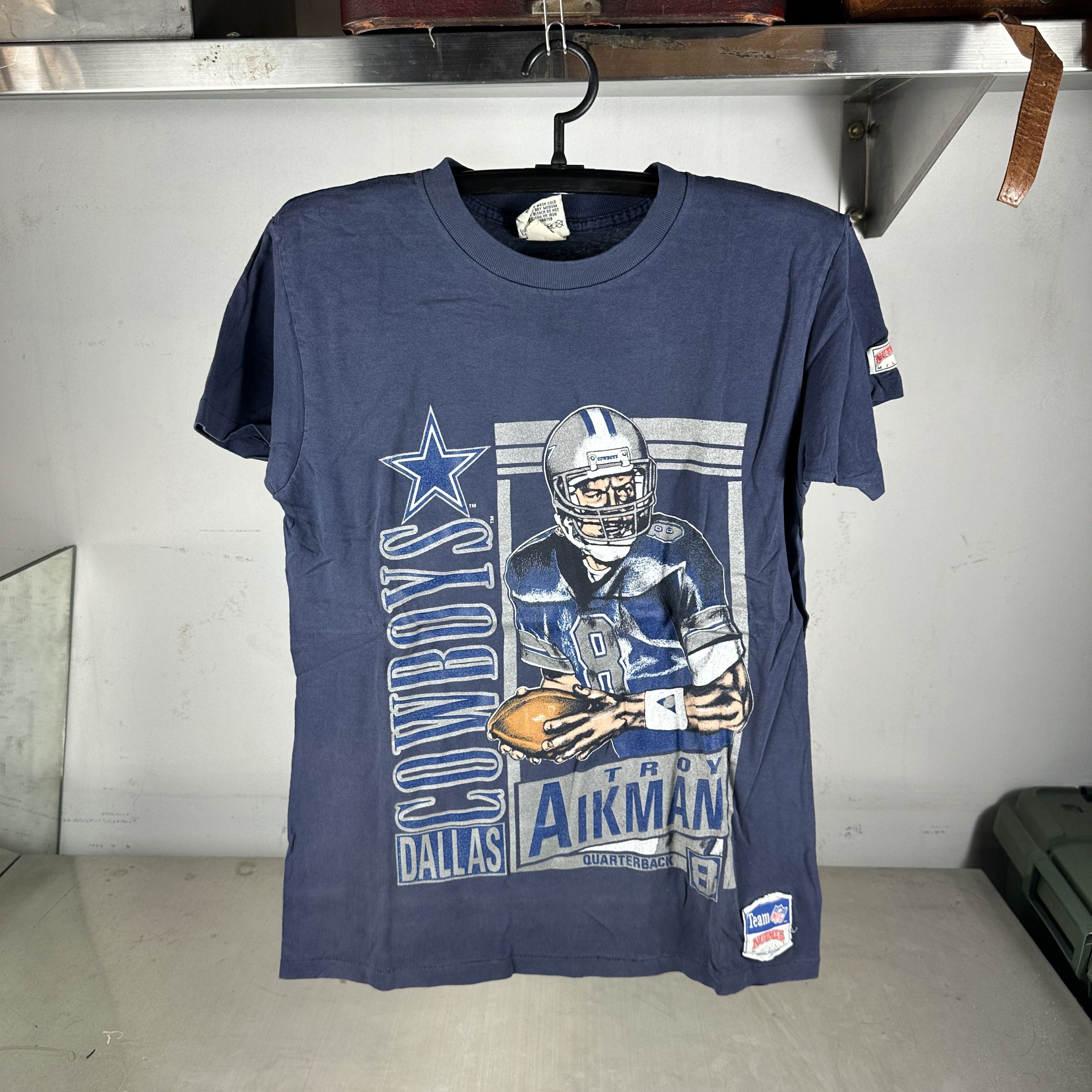 Vintage Vintage 90s Troy Aikman Dallas Cowboys NFL Nutmeg T-Shirt Size US M / EU 48-50 / 2 - 1 Thumbnail