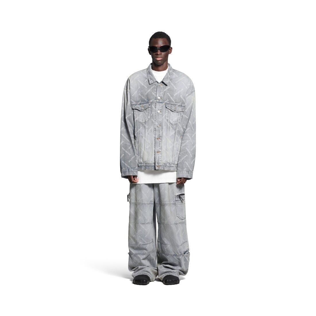 Balenciaga o1bcso1str1025 Bal Diagonal Allover Cargo Pants Light Blue Size US 28 / EU 44 - 2 Thumbnail