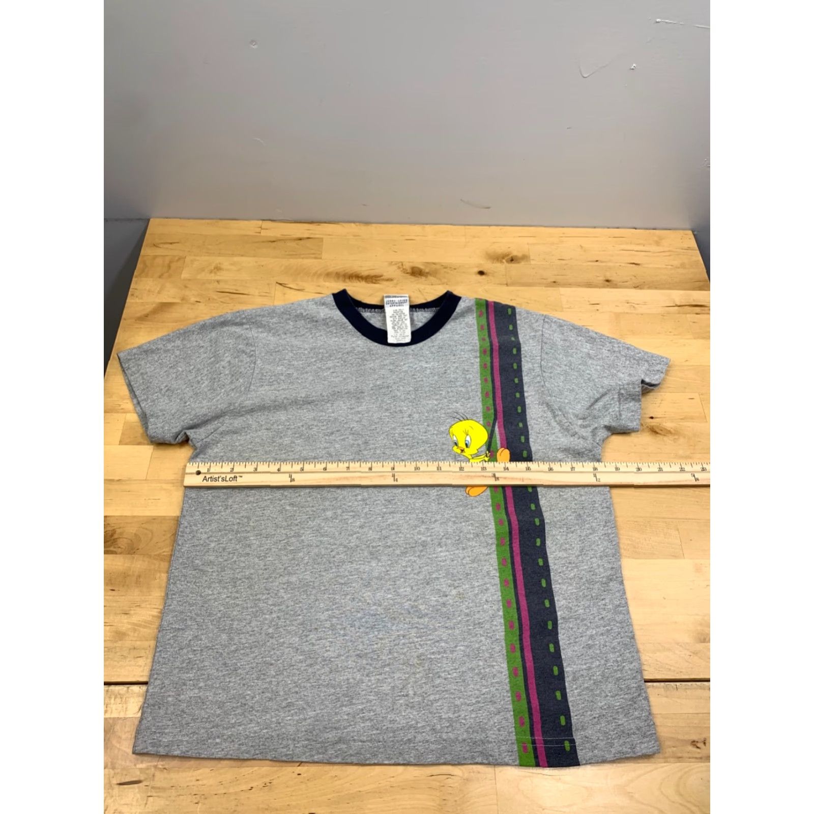 Vintage VINTAGE Looney Tunes Tweety Bird Shirt Womens S Gray 90s Bird Cartoon Pullover Crew Neck Short Sleeve Casual 12277 Size S / US 4 / IT 40 - 6 Thumbnail