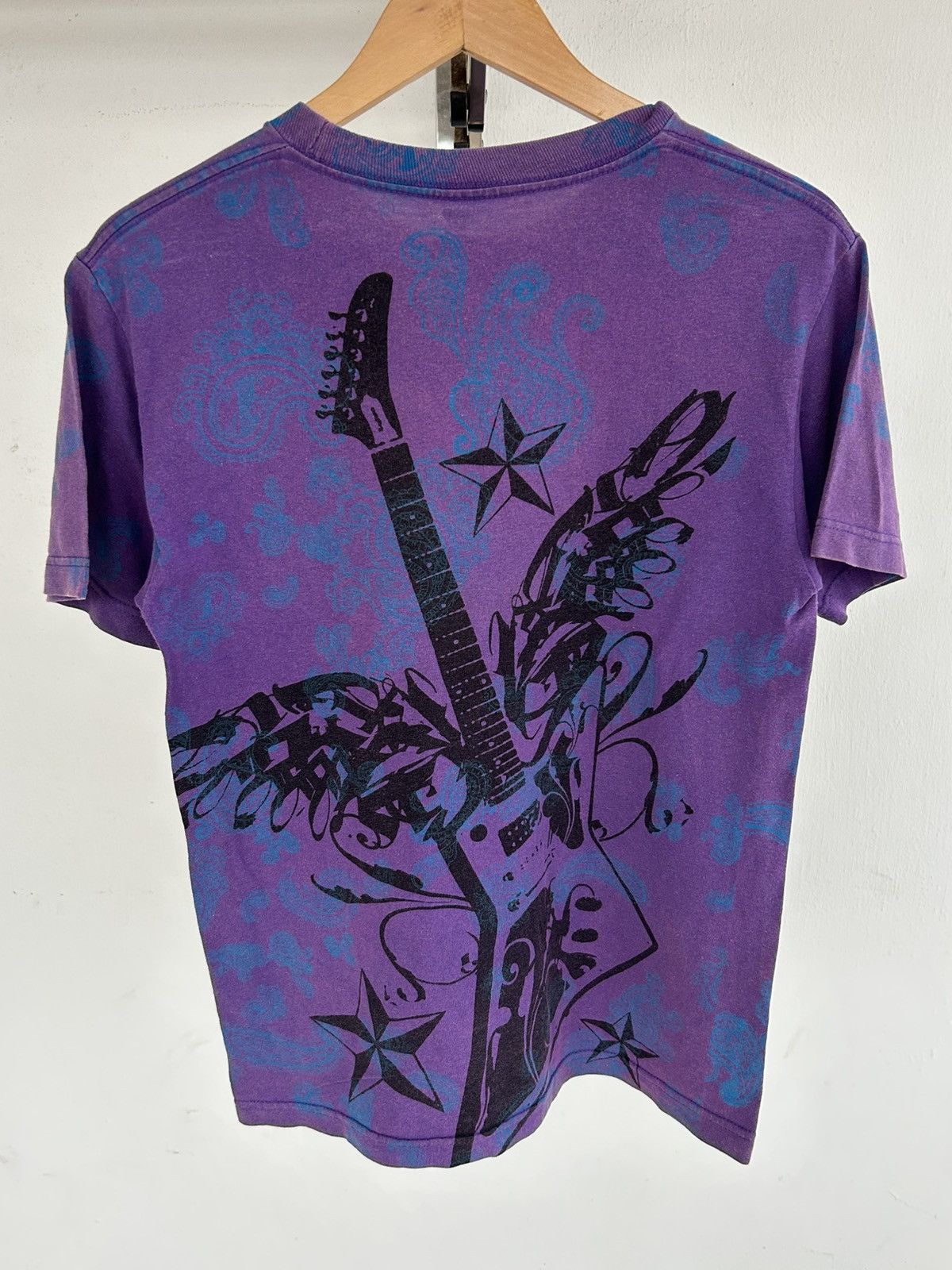 In The Attic Punk Purple Guitar Vintage Tee Size US L / EU 52-54 / 3 - 2 Thumbnail