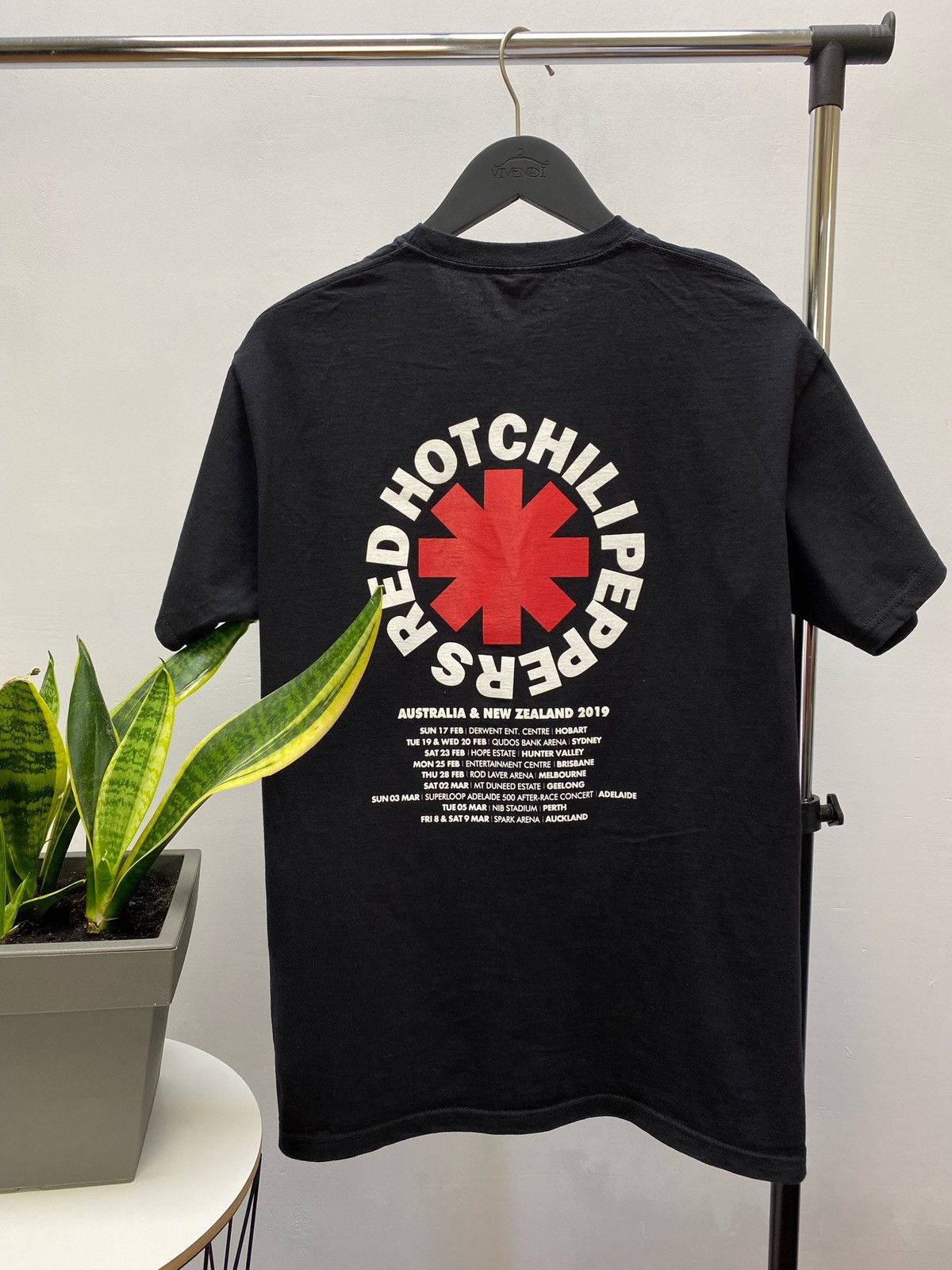 Band Tees × Vintage RHCP Red Hot Chili Peppers Tour 2019 Australia T Shirt Size US L / EU 52-54 / 3 - 16 Thumbnail