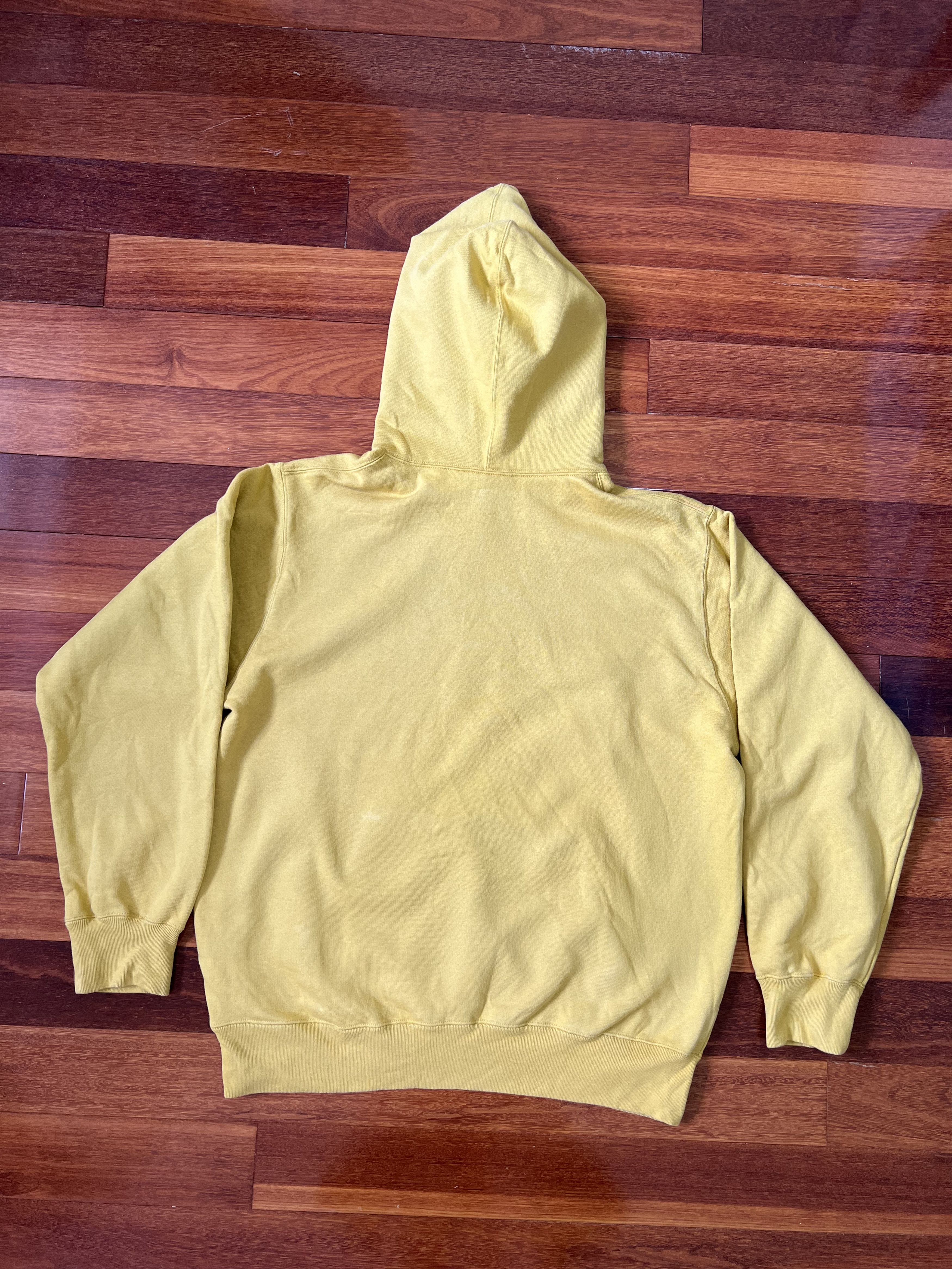Supreme 💚 FW18 Supreme Flowers Mustard Embroidered Hoodie NEW Size US L / EU 52-54 / 3 - 2 Thumbnail