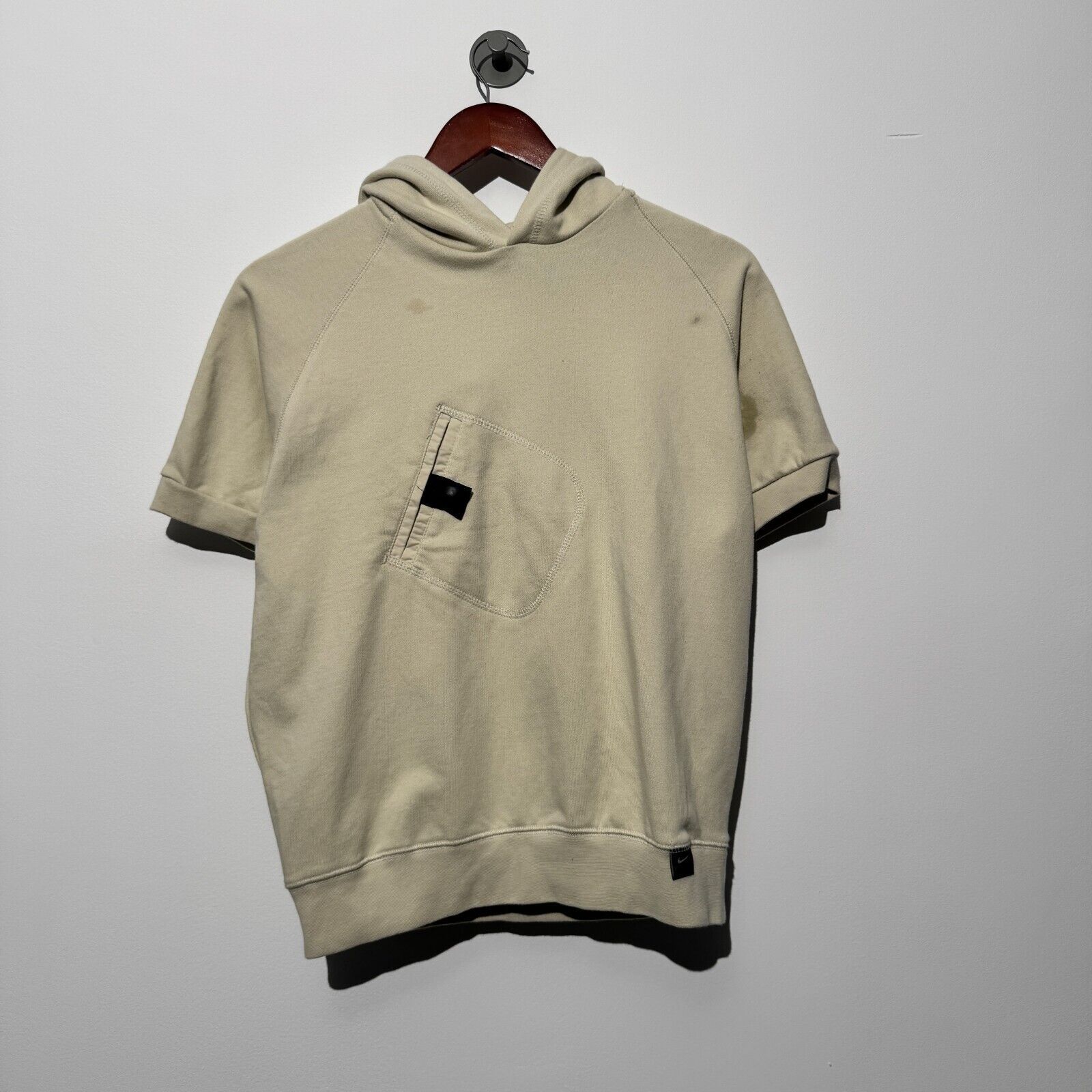 Nike Vintage Nike Unisex Beige Cotton Hoodie Size L Short Sleeve Size US L / EU 52-54 / 3 - 1 Thumbnail