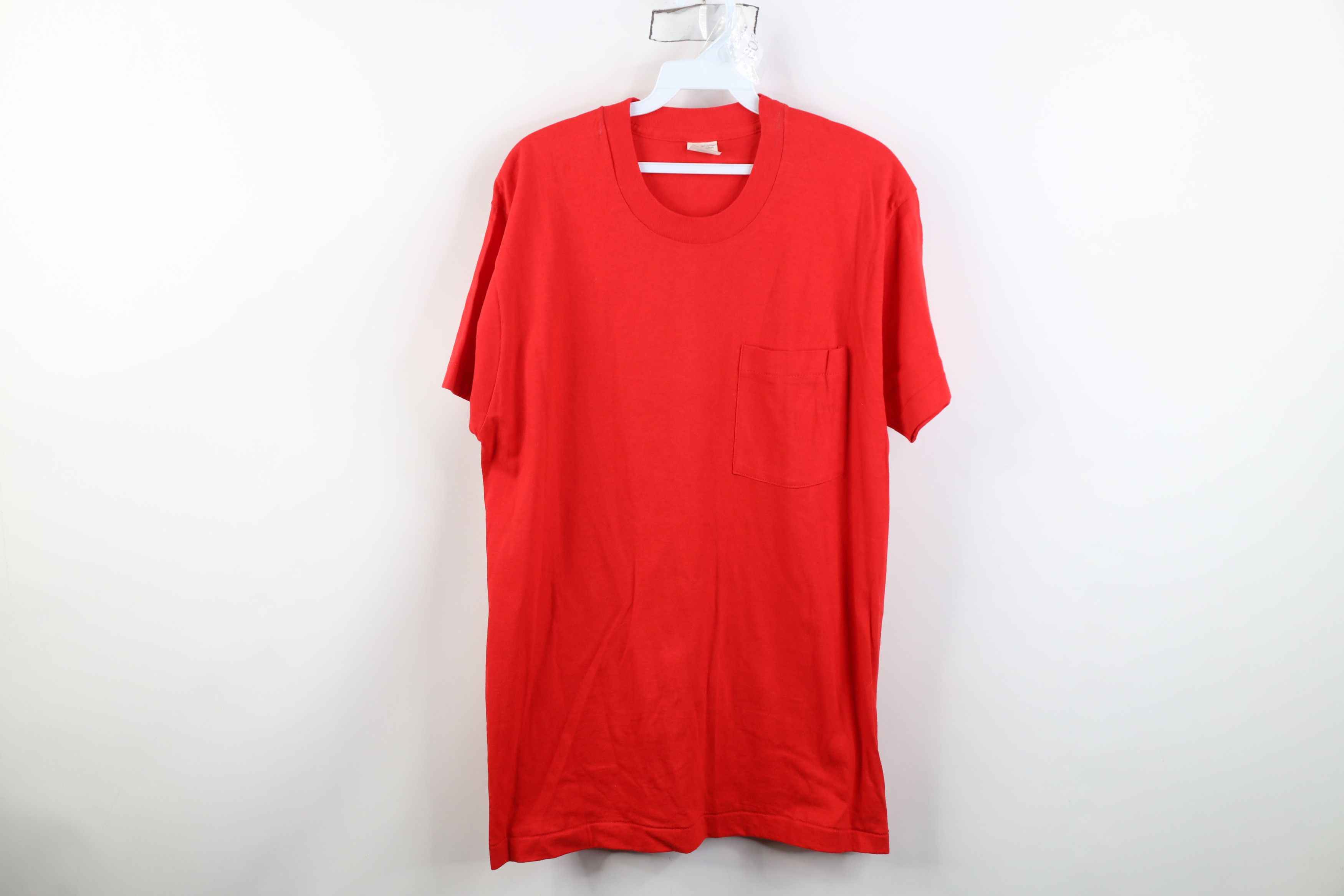 Vintage Vintage 90s Streetwear Short Sleeve T-Shirt Red Pocket USA Size US L / EU 52-54 / 3 - 1 Thumbnail