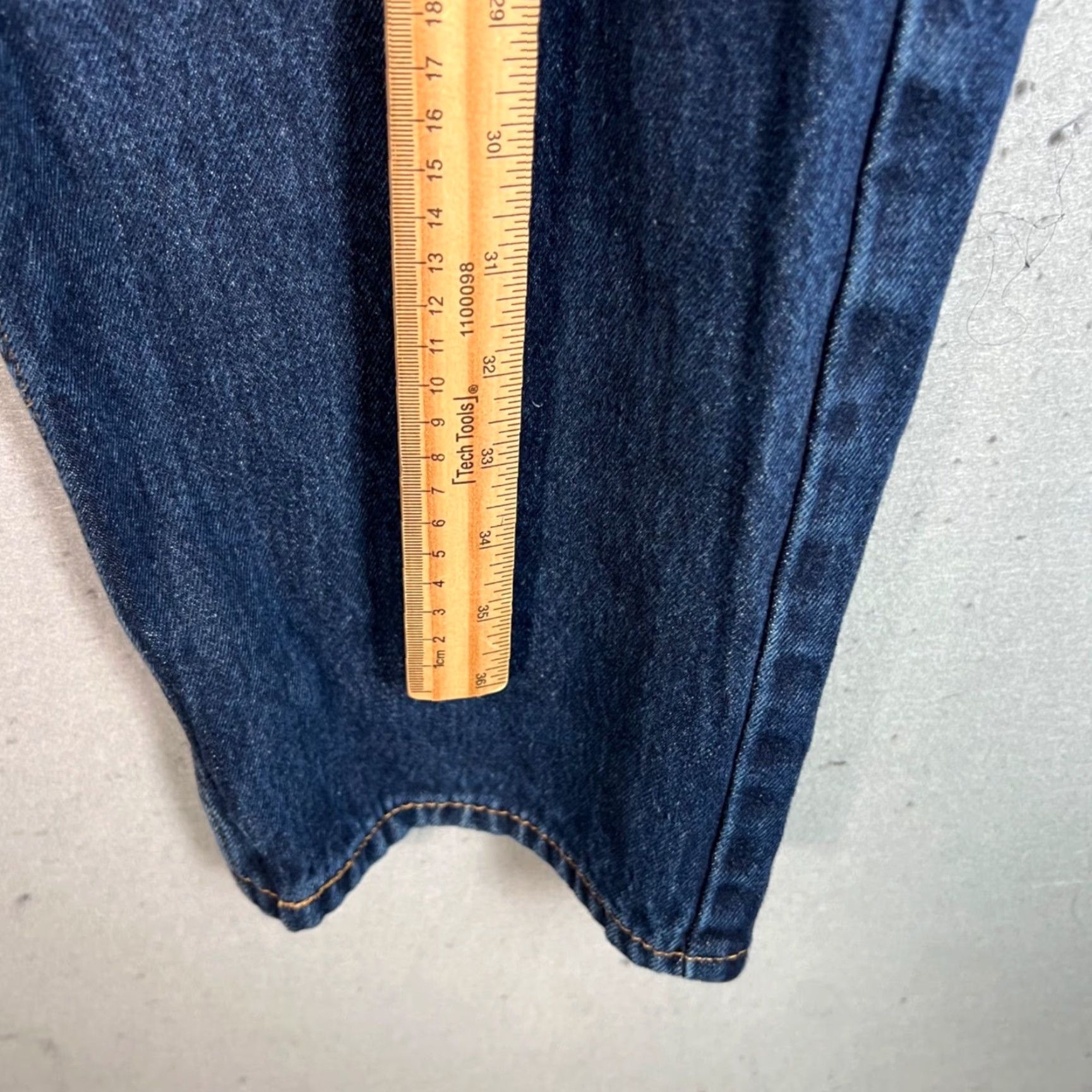 Levi's Levis 550 Jeans Mens 38 x 29 Relaxed Tapered Denim Blue Cotton 5-Pocket Logo Modern Fit Pants Size US 38 / EU 54 - 7 Thumbnail