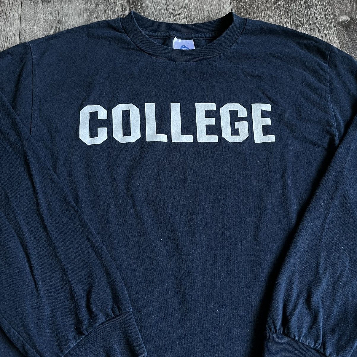 Vintage Vintage 2000s College Spellout Parody Longsleeve Tee Shirt Size US M / EU 48-50 / 2 - 2 Thumbnail