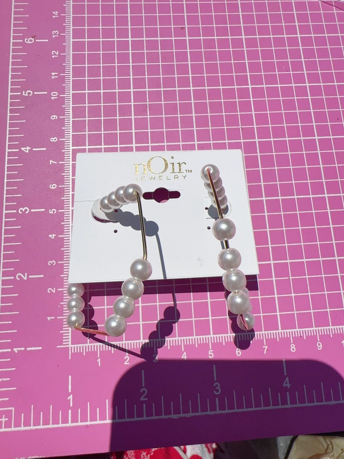 Designer Noir gold tone white pearls hexagon half circle loop earri Size ONE SIZE - 4 Thumbnail
