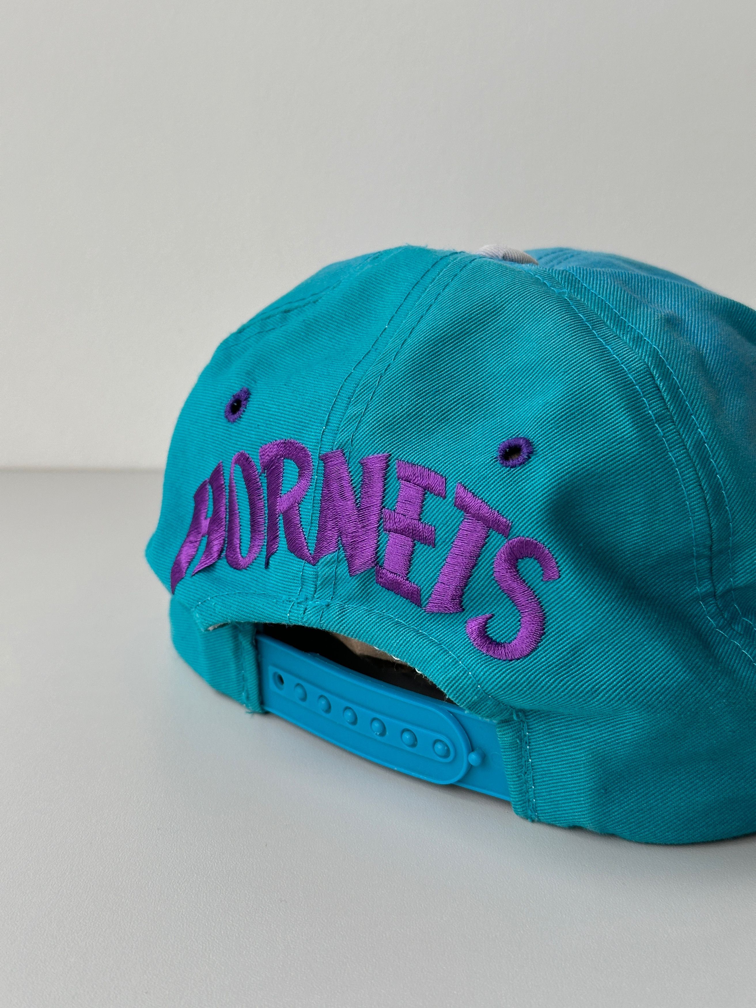 NBA × Vintage Vintage Charlotte Hornets NBA cap hat Size ONE SIZE - 4 Thumbnail