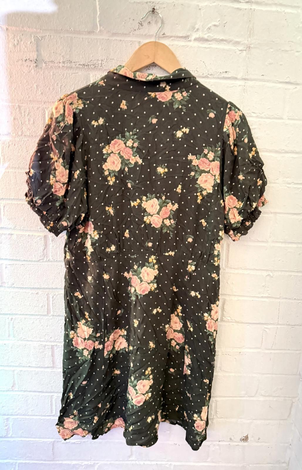 American Eagle Outfitters Black Floral Short Sleeve Shirt Dress Size M / US 6-8 / IT 42-44 - 2 Thumbnail