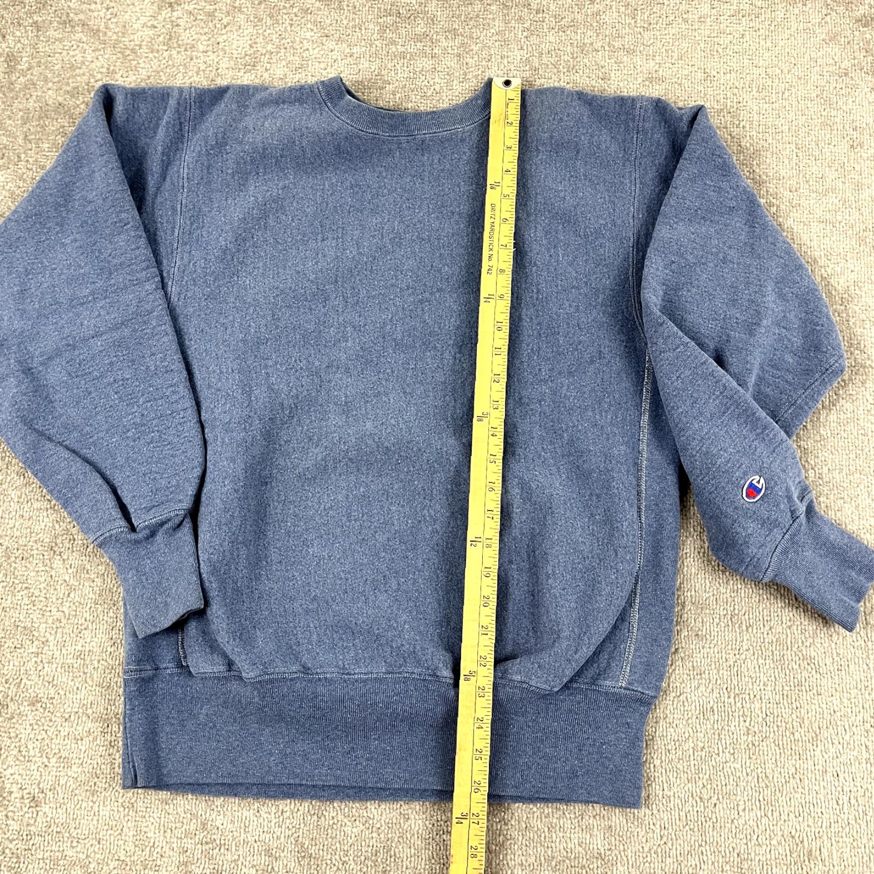 Champion VINTAGE Champion Sweatshirt Adult XL Blue Reverse Weave Crewneck Pullover USA 90s Classic Retro Logo Embroidered Mens/Womens? Size US XL / EU 56 / 4 - 5 Thumbnail