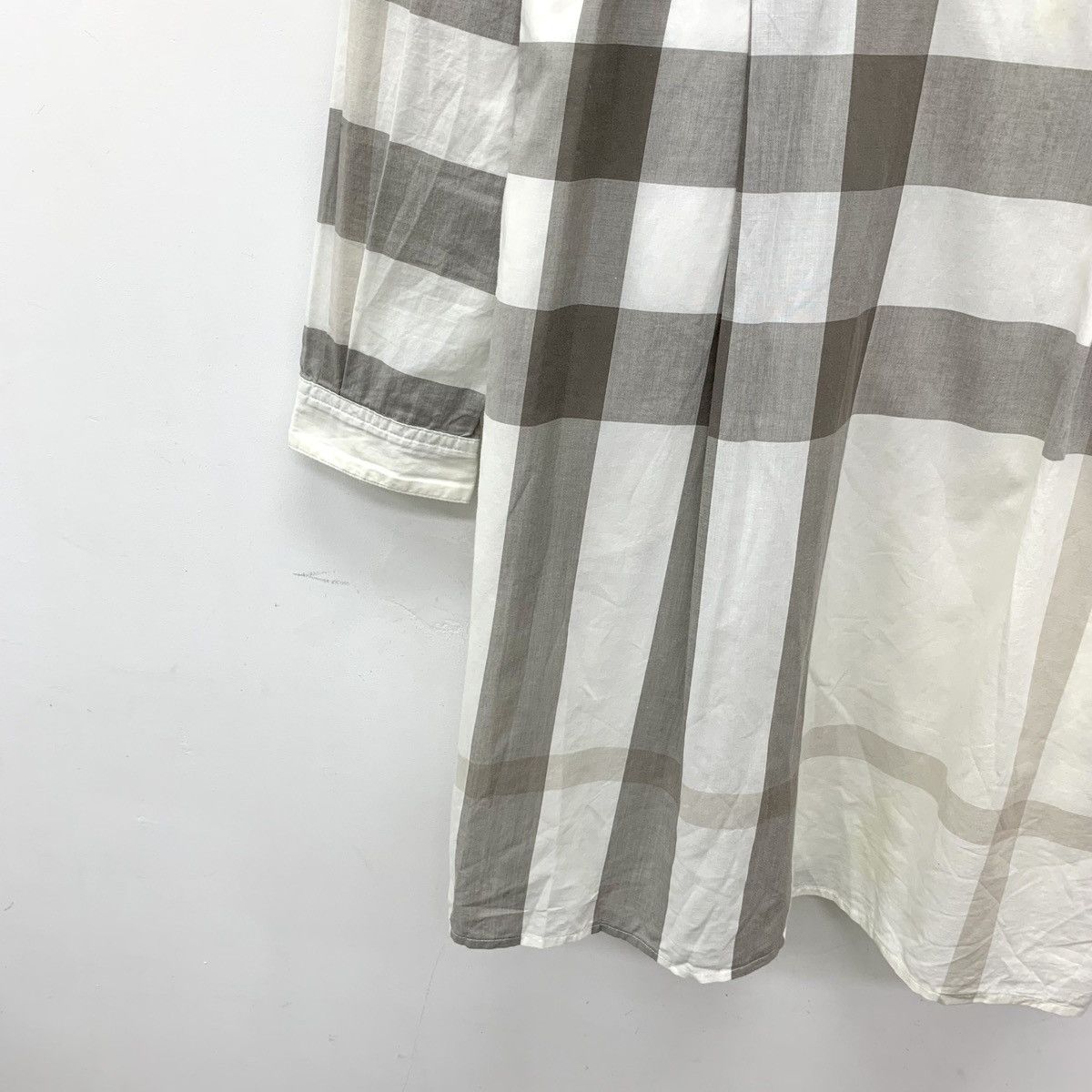 Burberry Burberry White Striped Long Sleeve Shirt Dress K26WX Size XS / US 0-2 / IT 36-38 - 4 Thumbnail