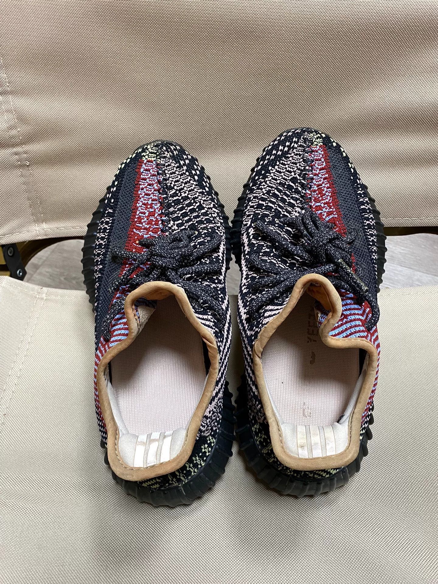 Yeezy Yeezy Black Lowtop Sneakers 36 Men Size US 5 / EU 37 - 1 Thumbnail