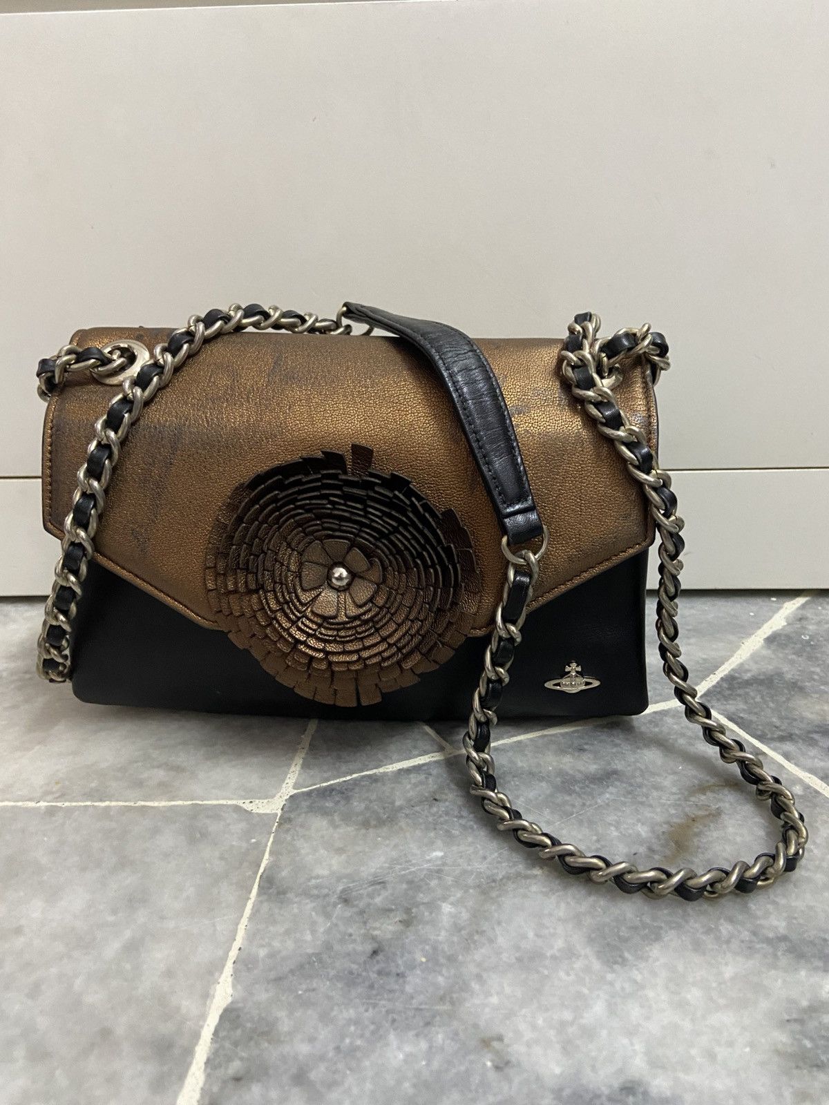 Vivienne Westwood Chain Orb Leather Shoulder Bag Size ONE SIZE - 1 Thumbnail