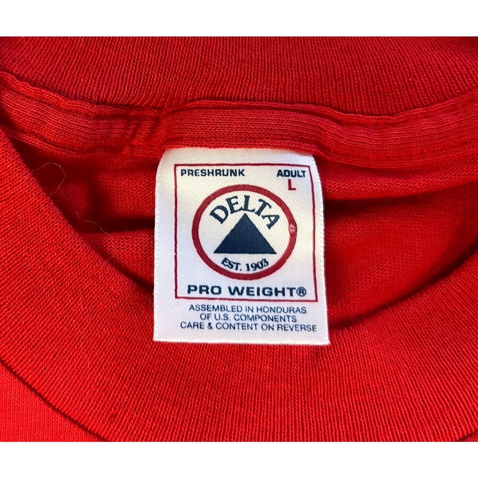 Delta VINTAGE Chicago Bulls Six Times NBA Champions T-Shirt Sz L Red Cotton Delta Adult Large Men 1990s 90s Basketball Graphic Print Shirt Size US L / EU 52-54 / 3 - 6 Thumbnail