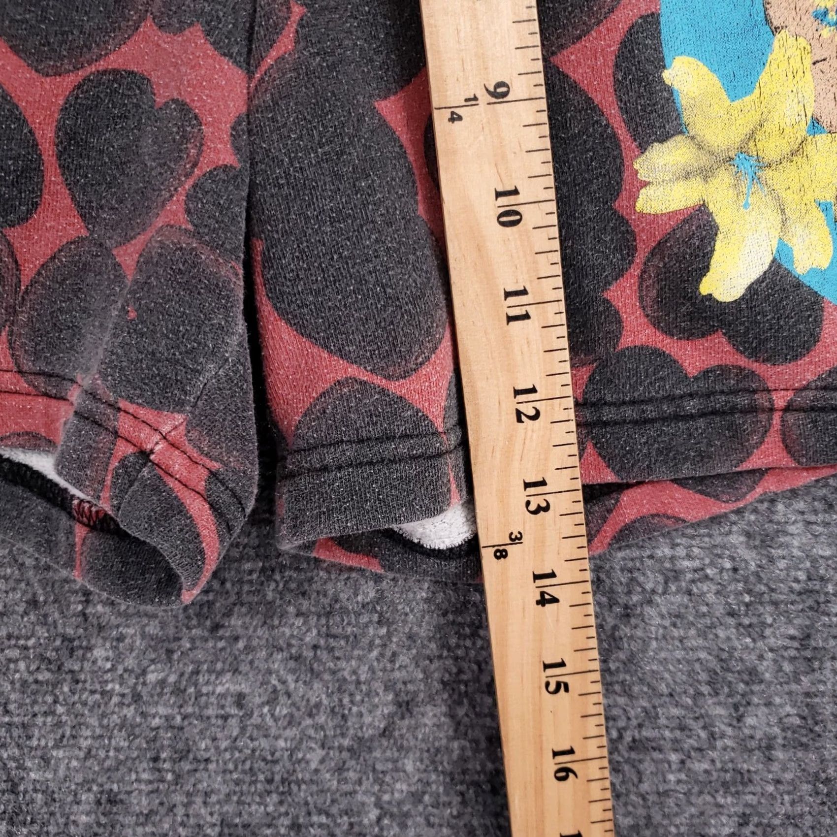 Gloverall Nirvana Shorts Womens S Red Sweatshorts Women Fleece Mid Rise Allover Print Heart Size 28" / US 6 / IT 42 - 4 Thumbnail