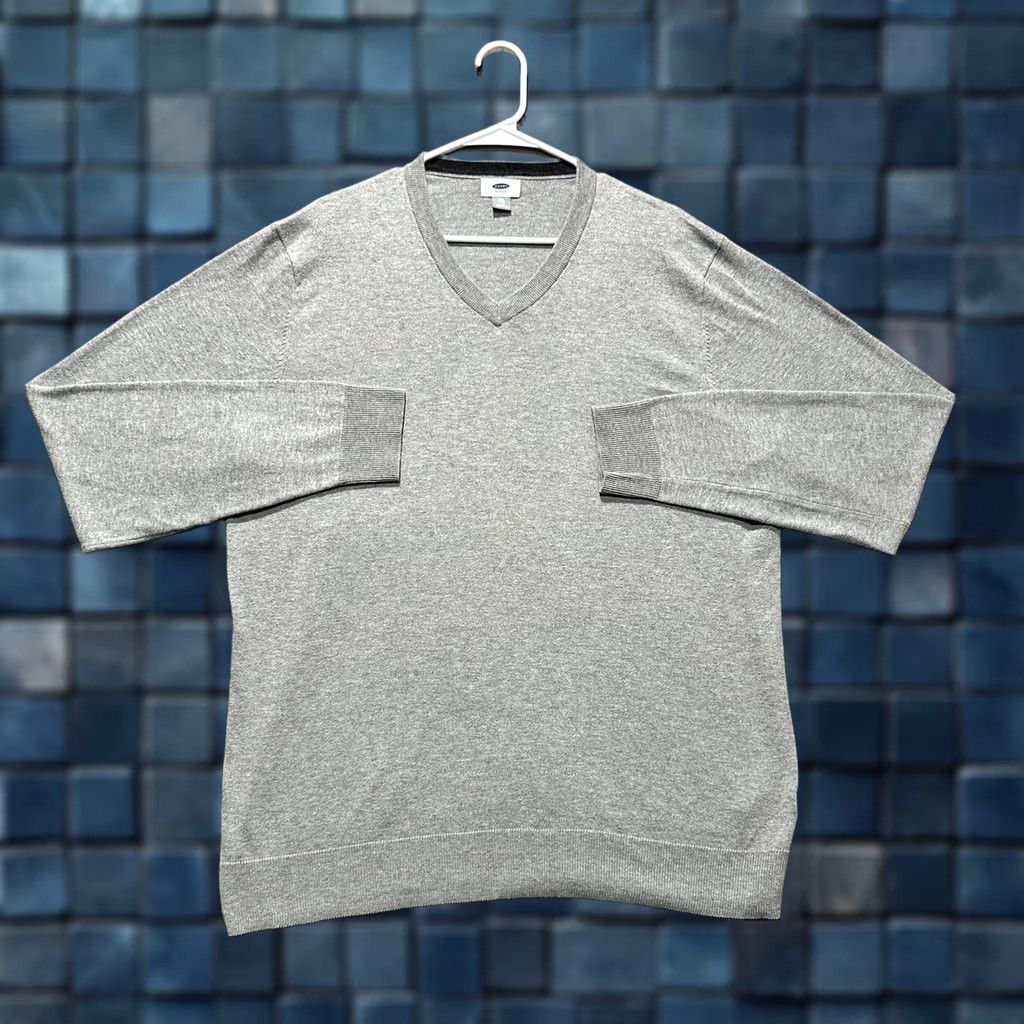 Old Navy Old Navy Sweater Mens 2XL Gray V-Neck Long Sleeve Cotton Blend Midweight EUC Size US XXL / EU 58 / 5 - 1 Thumbnail