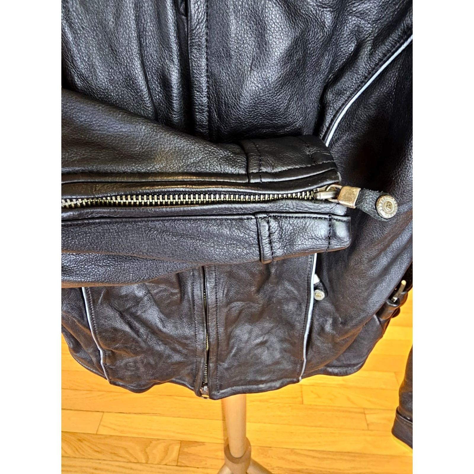 Harley Davidson VINTAGE Harley-Davidson 100th Anniversary Leather Motorcycle Jacket SZ XS Women Size XS / US 0-2 / IT 36-38 - 5 Thumbnail