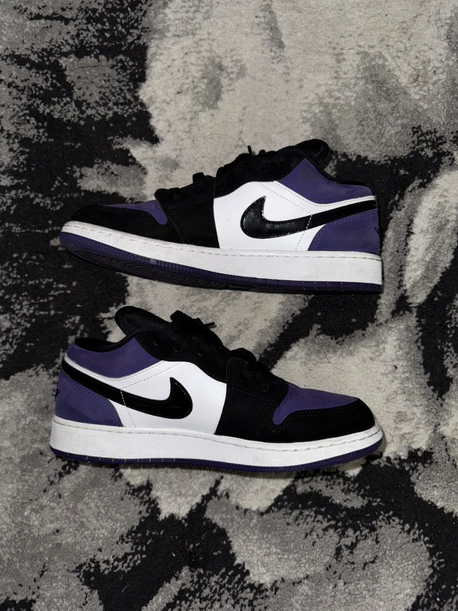 Nike Jordan 1 Low Court Purple Size US 7 / EU 40 - 2 Thumbnail