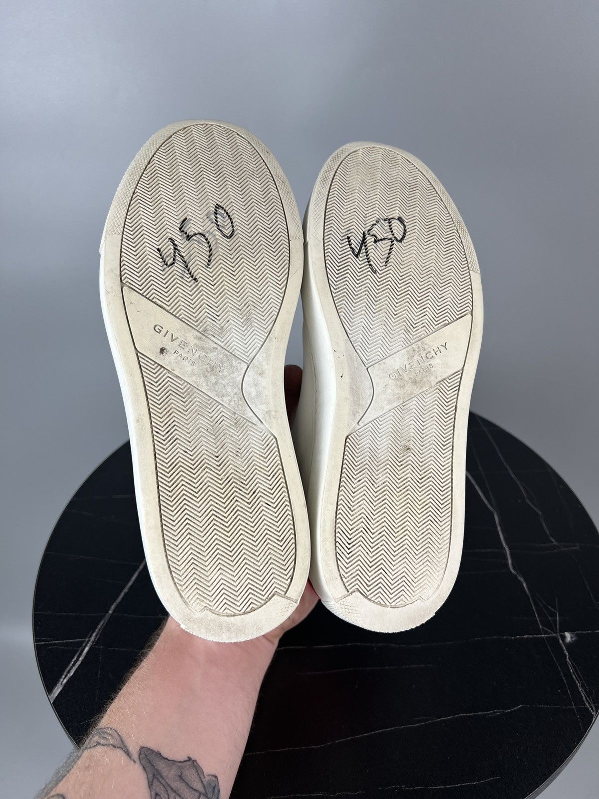 Givenchy Givenchy Paris White Leather Pink Heel Sneakers (Y0492) Size US 7 / IT 37 - 12 Thumbnail