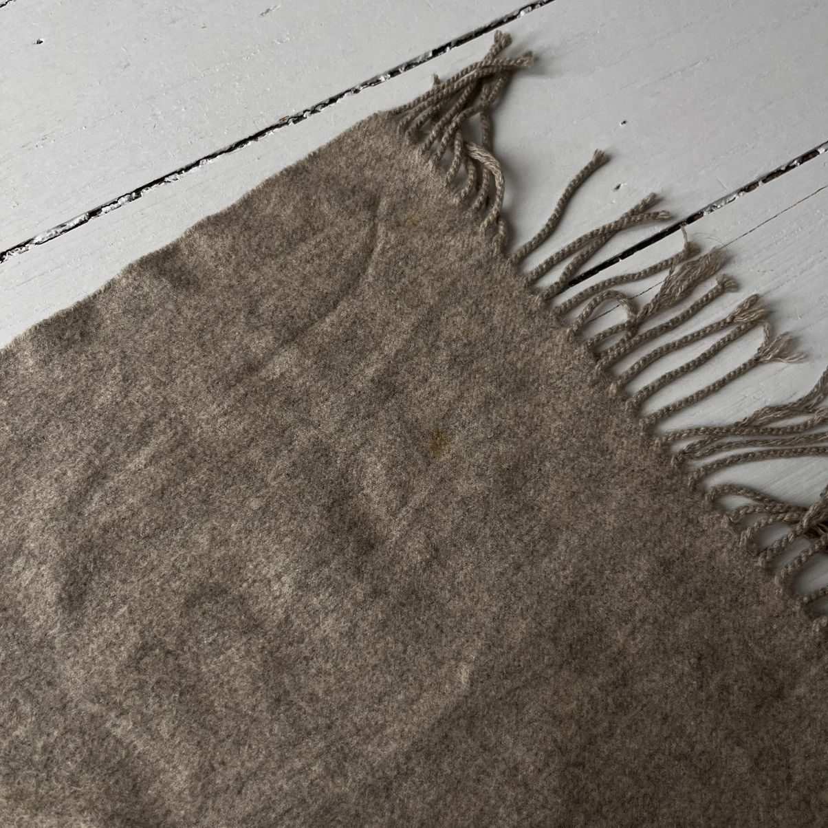 Saint Laurent Paris Yves Saint Laurent Rive Gauche 100% Cashmere Scarf Size ONE SIZE - 7 Thumbnail