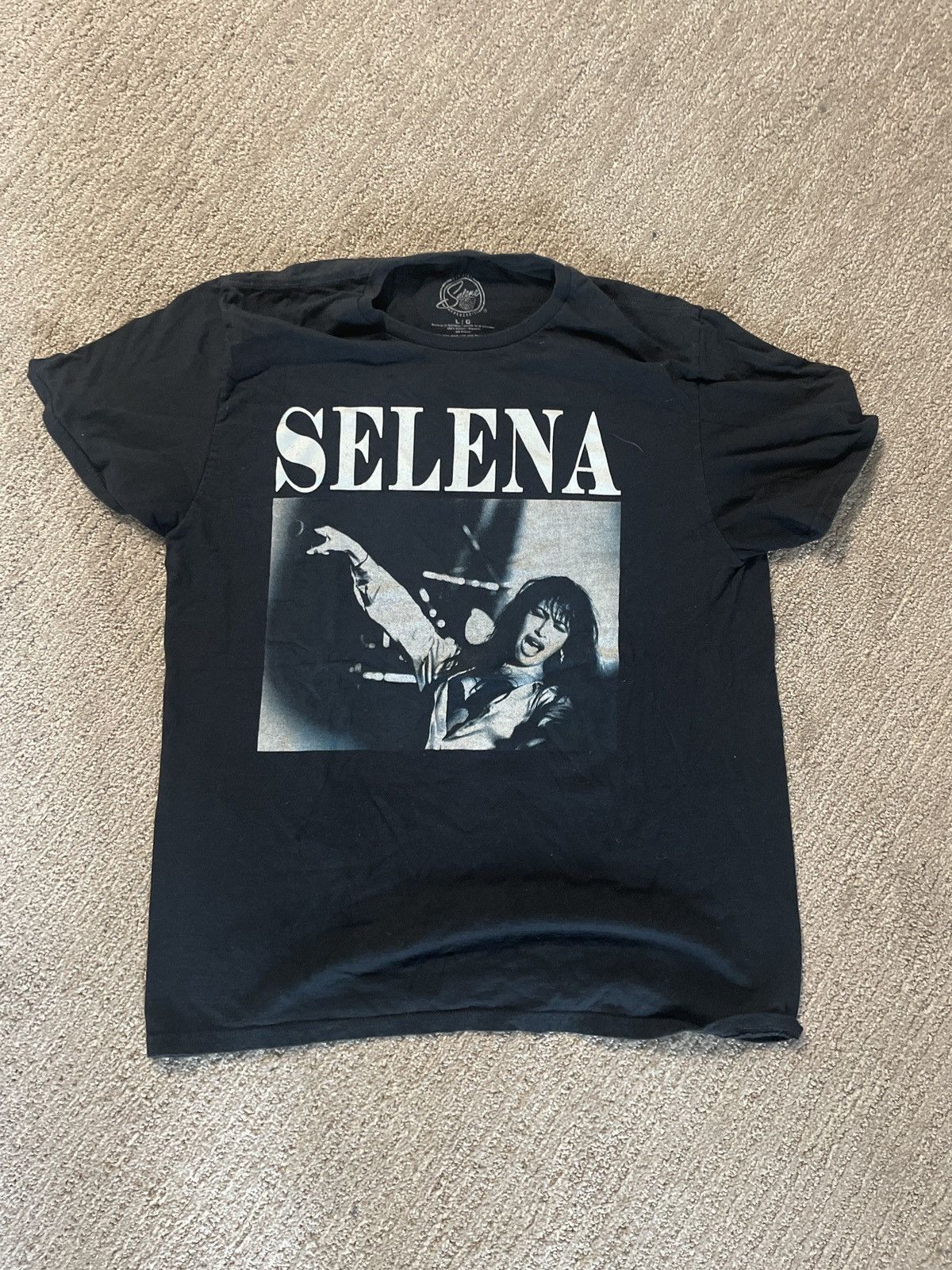 Vintage Selena Tee Size US S / EU 44-46 / 1 - 1 Thumbnail