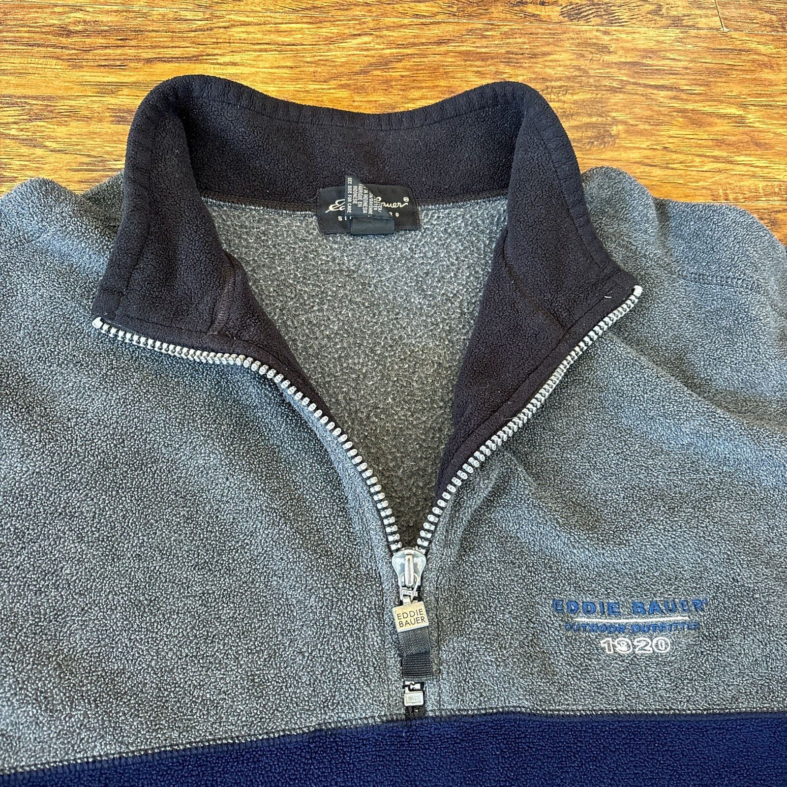 Eddie Bauer Vtg Eddie Bauer Outfitters 1920 Gray Zip Fleece Sweatshirt Size US S / EU 44-46 / 1 - 2 Thumbnail
