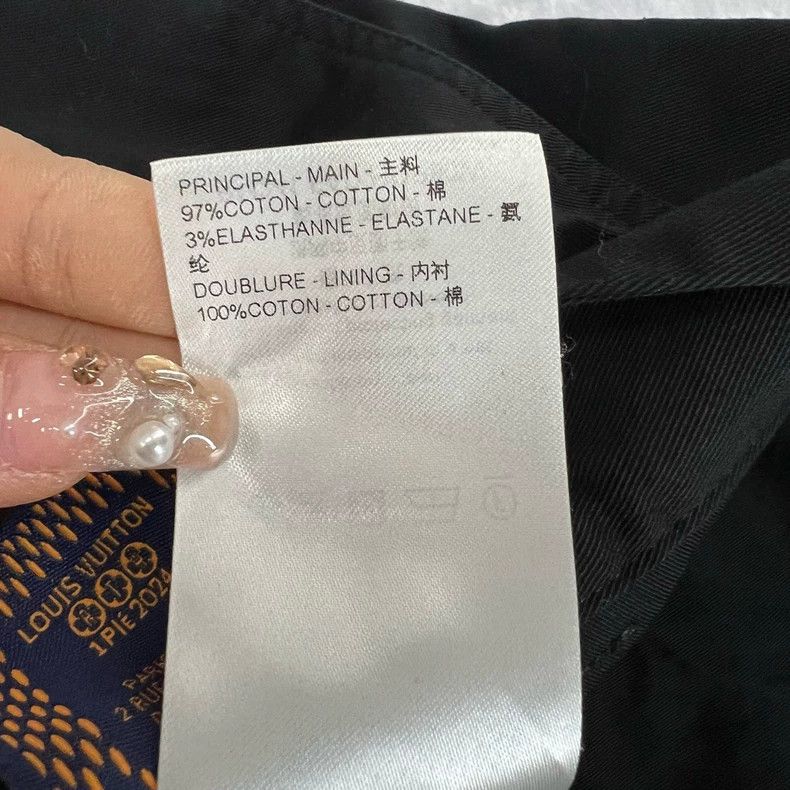 Louis Vuitton Louis Vuitton size US 48 Black Alphabet Overalls pants 2501 Size US 32 / EU 48 - 3 Thumbnail