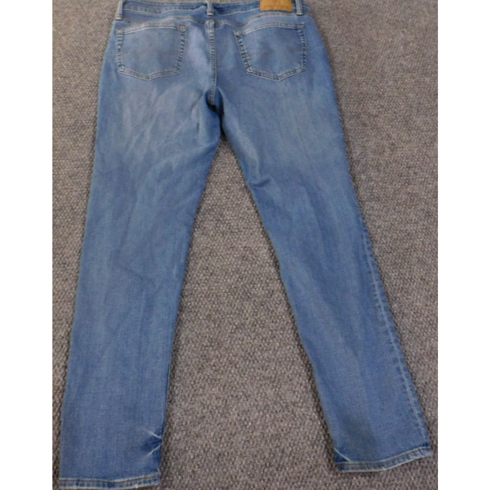 American Eagle Outfitters American Eagle Jeans Mens 36x32 blue athletic skinny light wash Denim Regular Zip Cotton Jeans Mens Blue 36 31 Slimming N/A Size US 36 / EU 52 - 7 Thumbnail