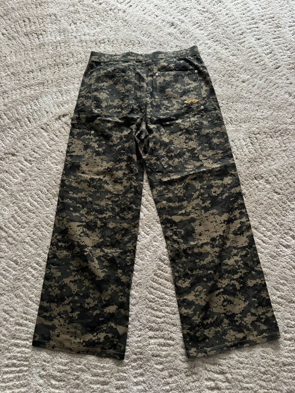 HMDD Happy Memories Don’t Die Digicamo Carpenter Pants Size US 34 / EU 50 - 4 Thumbnail