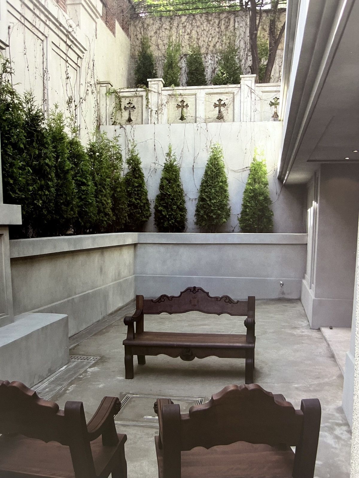 Chrome Hearts Chrome Hearts backyard 8x11 magazine cutout Poster Size ONE SIZE - 1 Preview