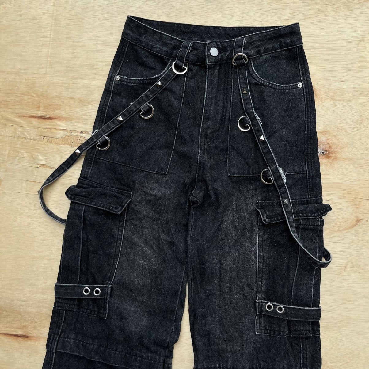 Shein ROMWE DENIM CARGO BONDAGE LOOSE PANTS Size US 28 / EU 44 - 2 Thumbnail