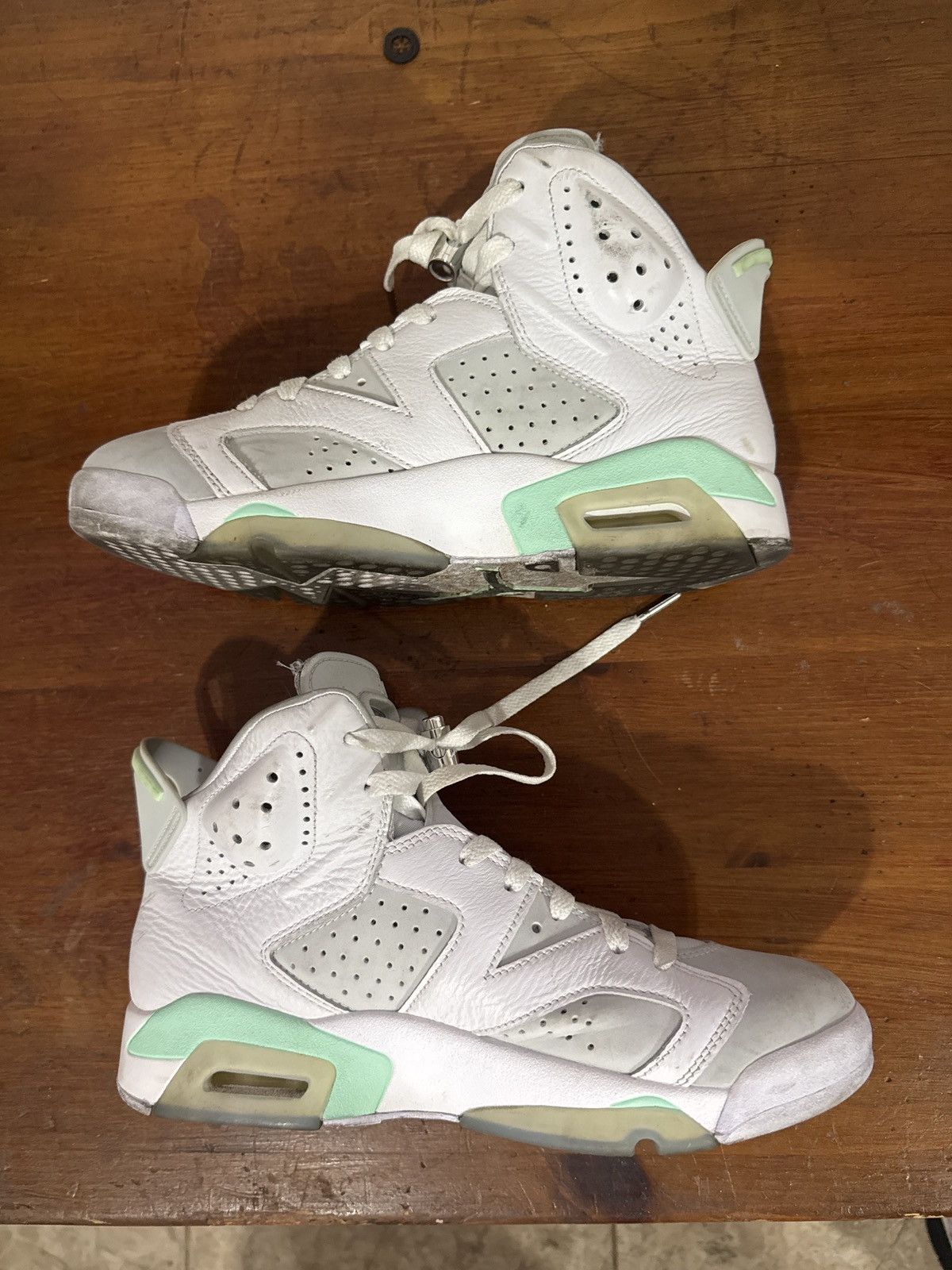 Jordan Brand Jordan 6 Mint Foam Size US 9 / IT 39 - 2 Thumbnail