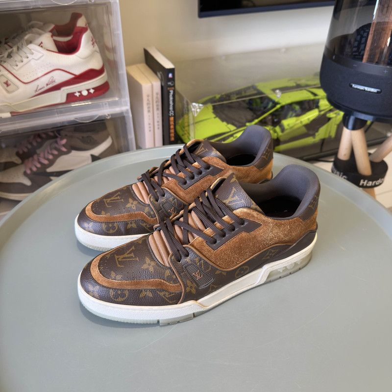Louis Vuitton Brown Trainer Casual Sneakers for Men 0089