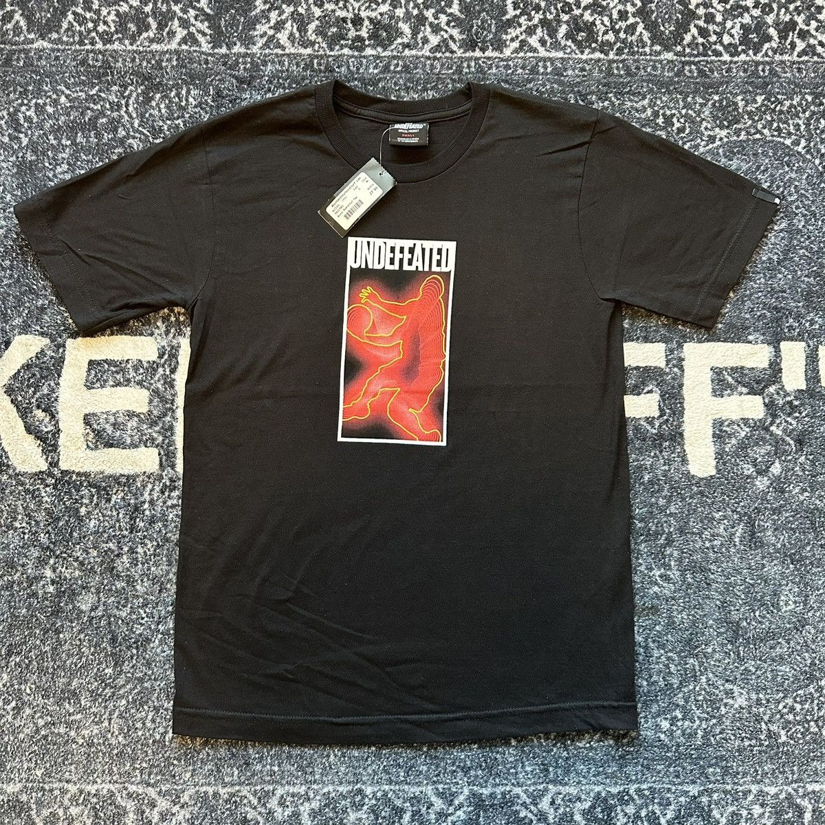 Undefeated Undefeated Bionic Basketball Graphic Tee Black Red Brand New Size US S / EU 44-46 / 1 - 1 Thumbnail