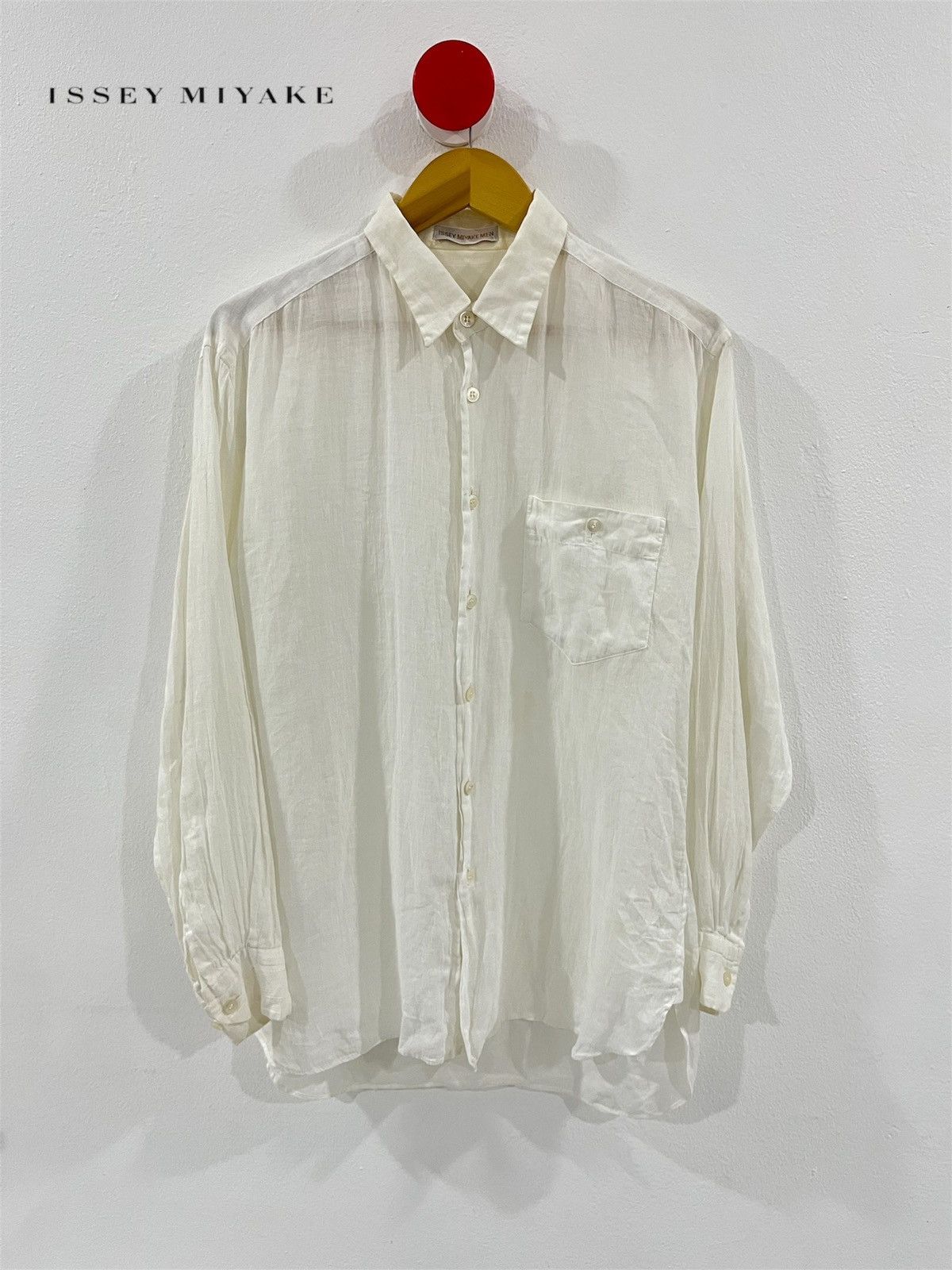 Issey Miyake × Japanese Brand × Vintage Issey Miyake Button Up White Long Sleeve 100% Linen Shirt Size US S / EU 44-46 / 1 - 1 Thumbnail