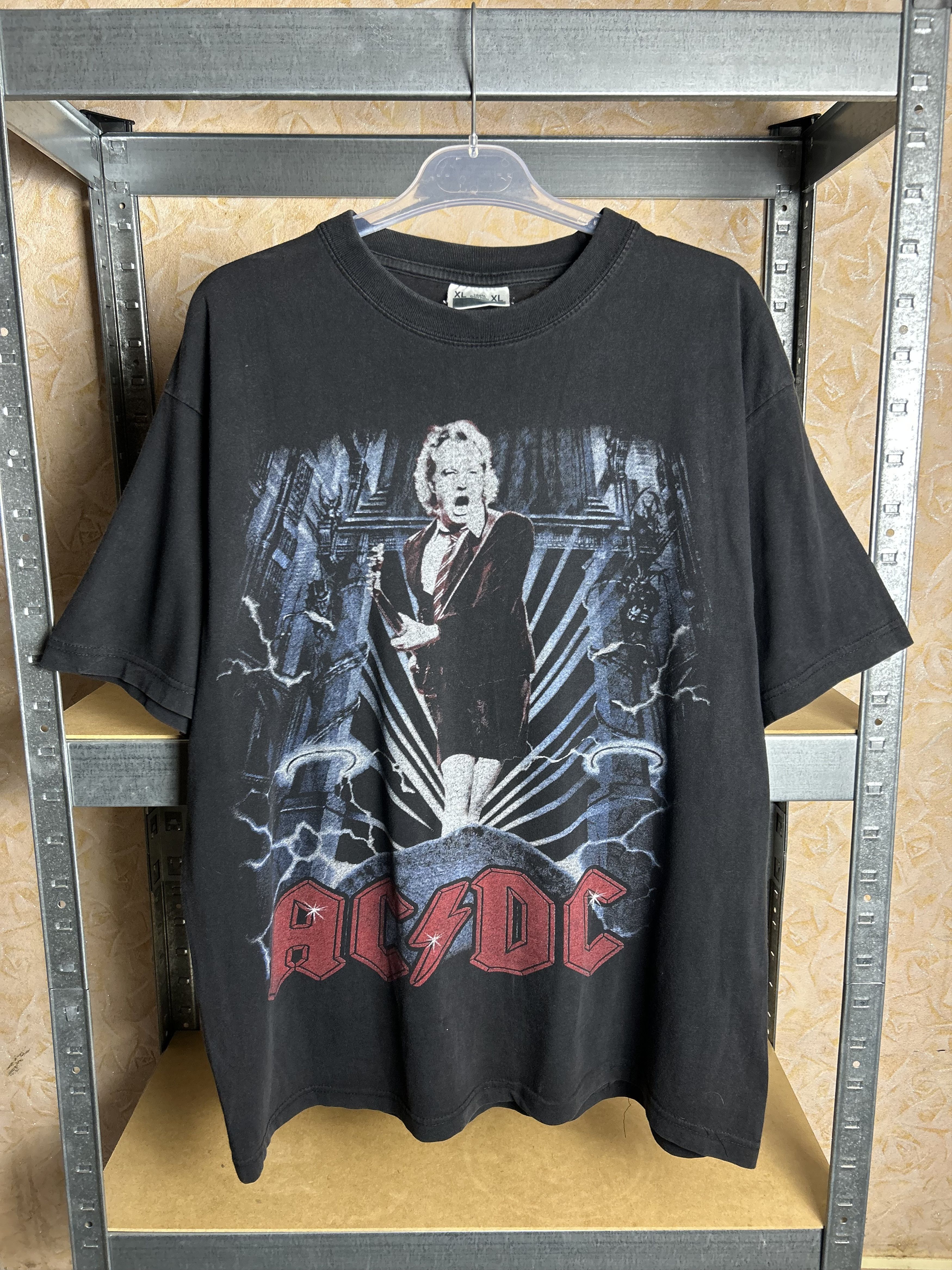Band Tees Vintage 90s AC/DC Rock Band T-shirt Size US XL / EU 56 / 4 - 1 Thumbnail