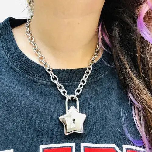 American Edition × Handmade × Jewelry Star Padlock Pendant with a key Necklace Choker Size ONE SIZE - 2 Thumbnail