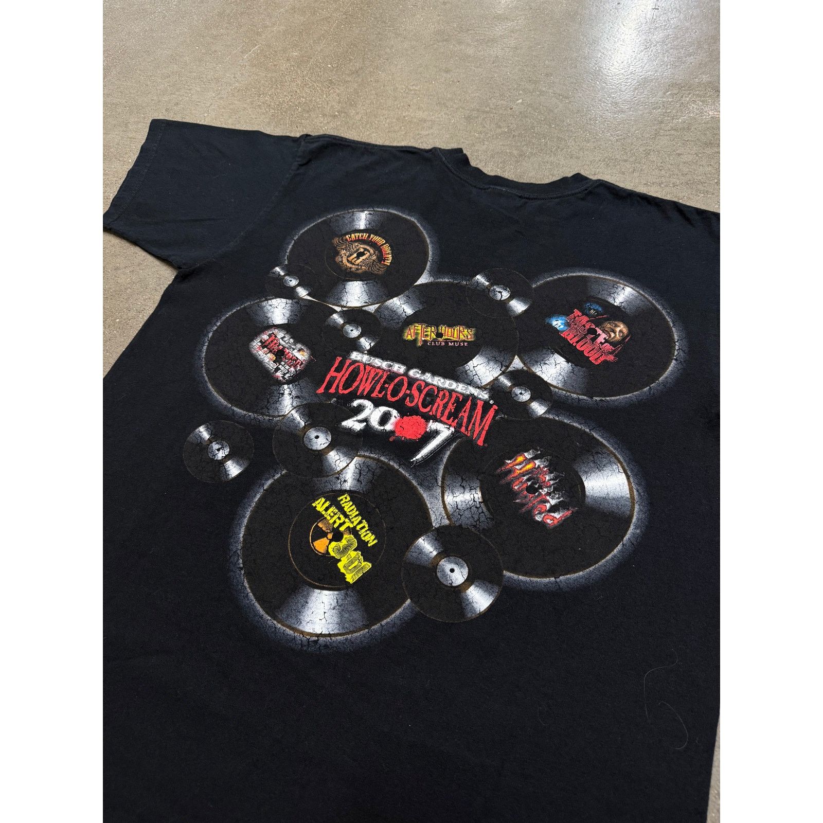 Vintage Halloween DJ 2007 Busch Gardens Horror T-shirt Size US L / EU 52-54 / 3 - 4 Thumbnail