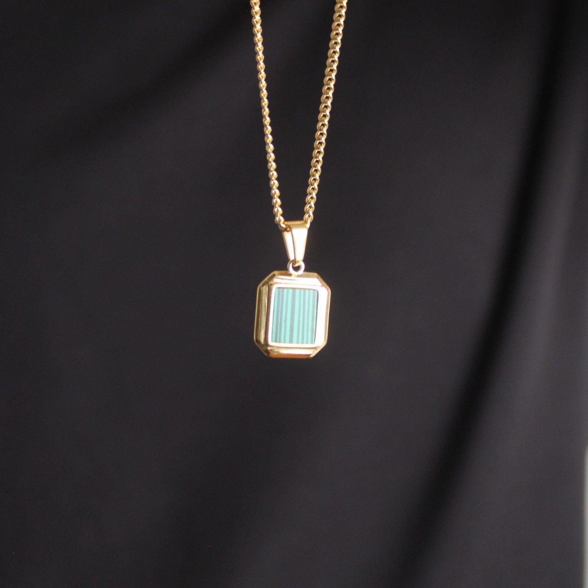 Jewelry Gold Faux Malachite Pendant Necklace Size ONE SIZE - 4 Thumbnail
