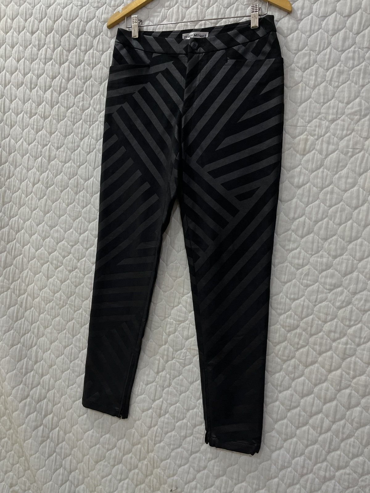 Issey Miyake (Xxxx)🔥🔥HYPE ISSEY MIYAKE PANTS Size 29" - 2 Thumbnail