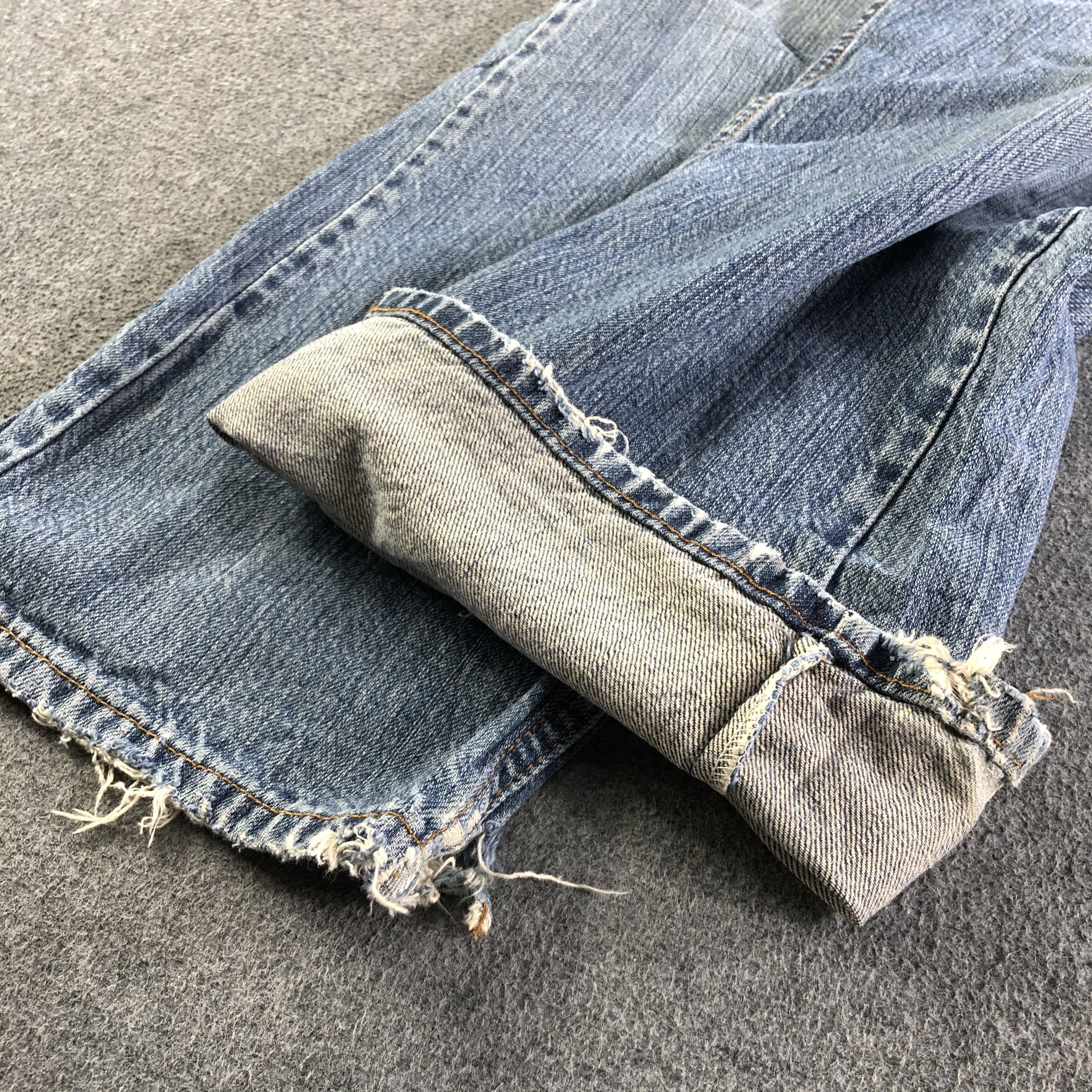 Levi's Vintage Levis 569 Jeans-J4385 Size US 35 - 7 Thumbnail