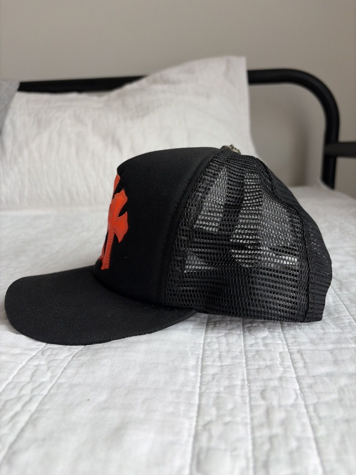 Chrome Hearts Chrome Hearts Cemetery Orange Crosses Trucker Hat Size ONE SIZE - 8 Thumbnail