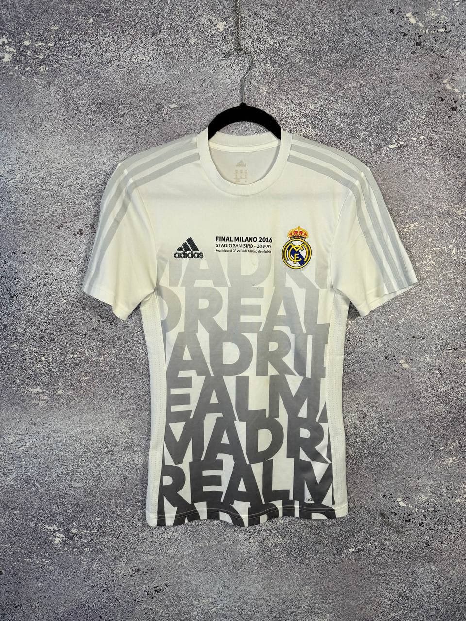 Adidas Vintage Real Madrid Training 2016 Adidas Jersey XS Size Size US XS / EU 42 / 0 - 1 Thumbnail