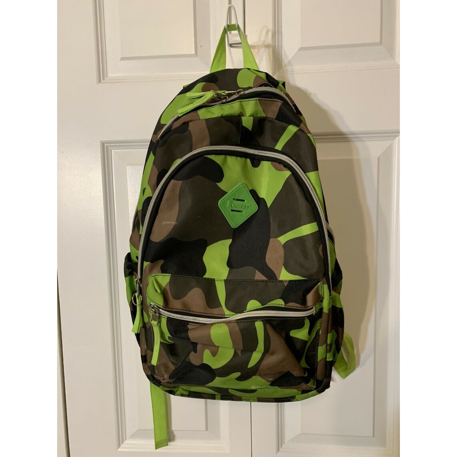 Other RRUIPAI Green-Brown Green CAMOUFLAGE STYLE School Backpack Size ONE SIZE - 1 Thumbnail